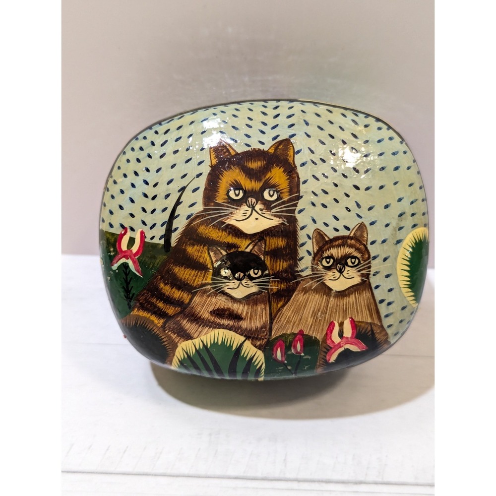 Vtg Lacquer Cat Kitten 4" Trinket Box Paper Maché Hand Painted w/Lid Made India